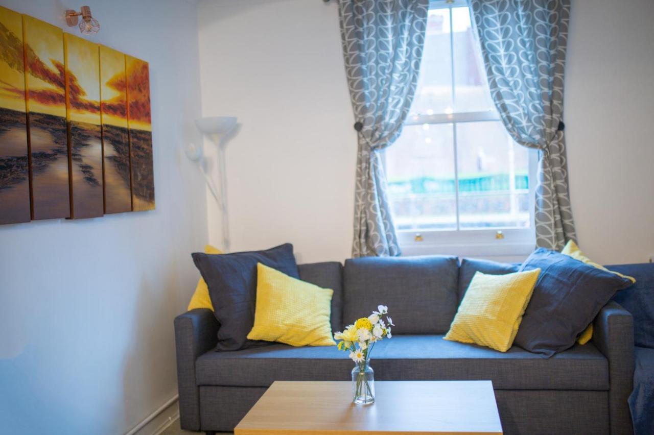 Exclusive Offers L Last-Minute Specials L Parking Free L Double Bed House L Uk L Gaming Room L Komfy 3 Bedroom Cottage With Riverview L Perfect For Short Or Long Stays 雷丁 外观 照片
