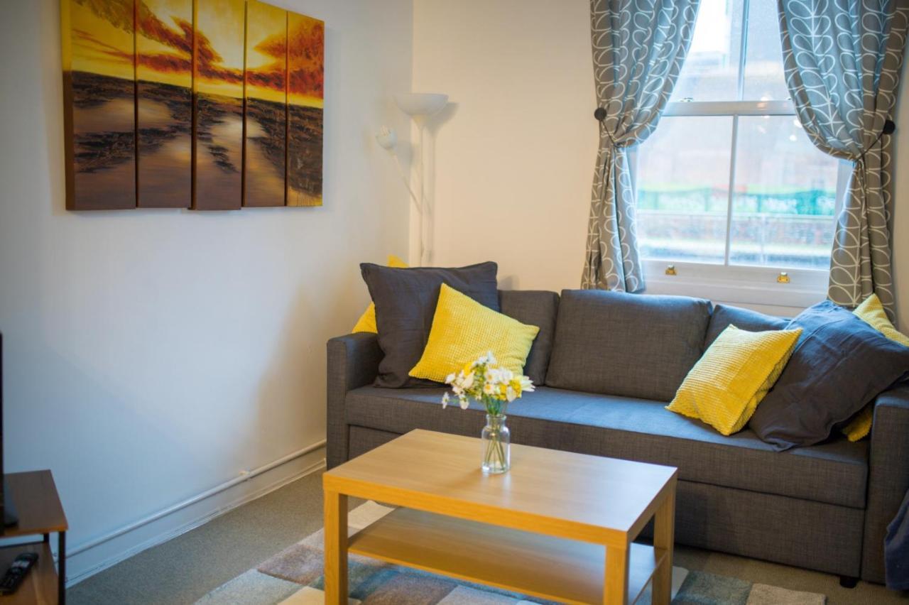 Exclusive Offers L Last-Minute Specials L Parking Free L Double Bed House L Uk L Gaming Room L Komfy 3 Bedroom Cottage With Riverview L Perfect For Short Or Long Stays 雷丁 外观 照片