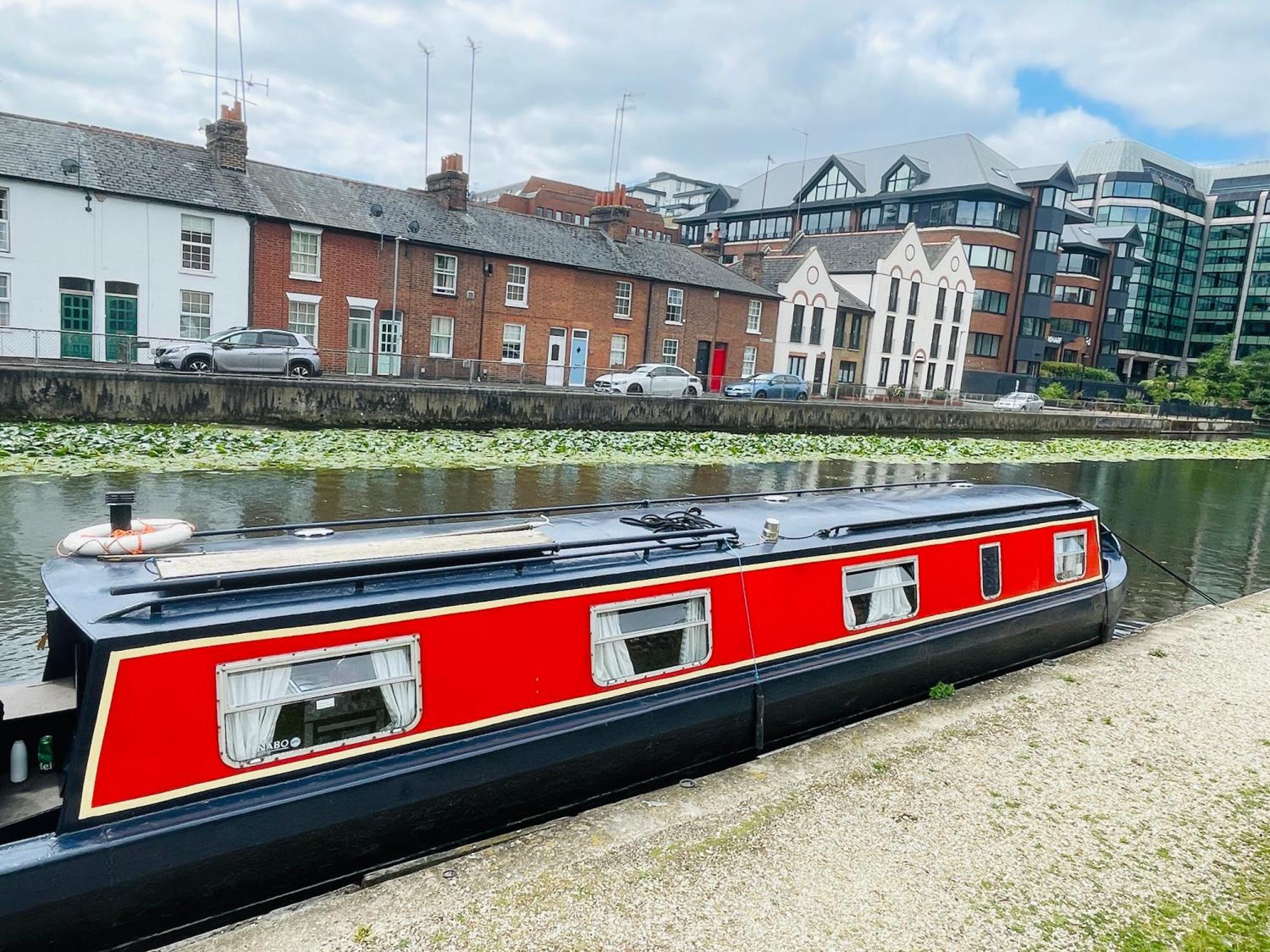 Exclusive Offers L Last-Minute Specials L Parking Free L Double Bed House L Uk L Gaming Room L Komfy 3 Bedroom Cottage With Riverview L Perfect For Short Or Long Stays 雷丁 外观 照片