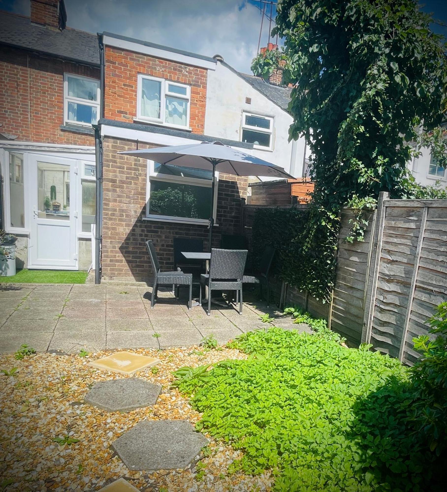 Exclusive Offers L Last-Minute Specials L Parking Free L Double Bed House L Uk L Gaming Room L Komfy 3 Bedroom Cottage With Riverview L Perfect For Short Or Long Stays 雷丁 外观 照片
